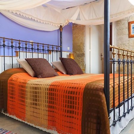 Zoes Traditional Apartments, Bed & Breakfast Larnaca Buitenkant foto