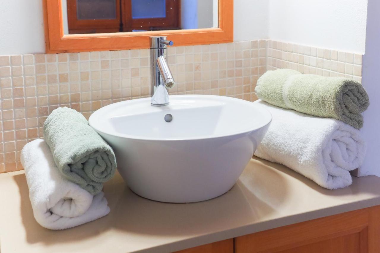 Zoes Traditional Apartments, Bed & Breakfast Larnaca Buitenkant foto